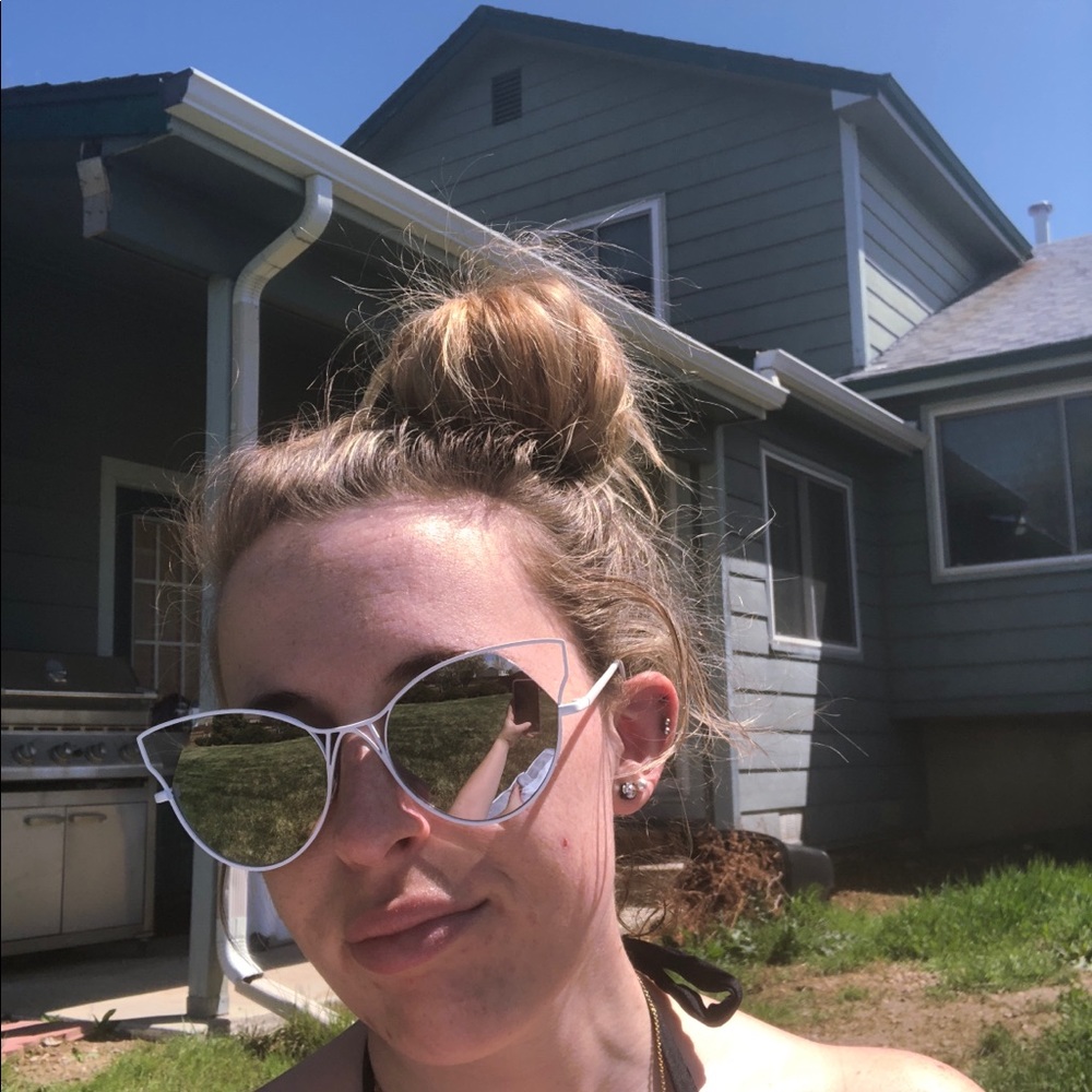 CLEARANCE // white cat eye sunglasses - Picture 5 of 5